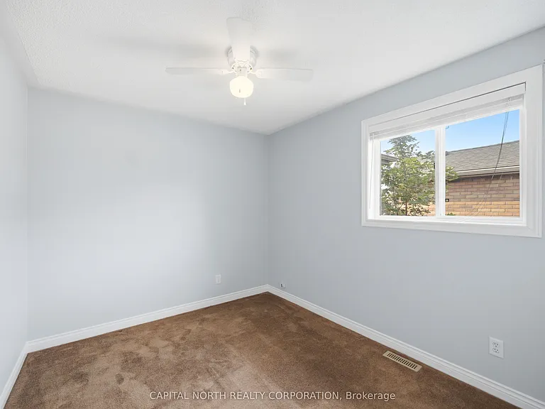126 Marsellus Dr — Photo 17