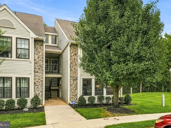 45 Bridgewater Dr, Marlton, NJ 08053
