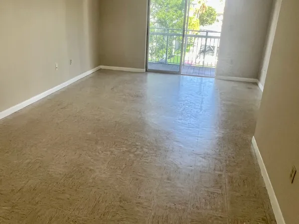 11301 SW 200th St #305-C, Miami, FL 33157