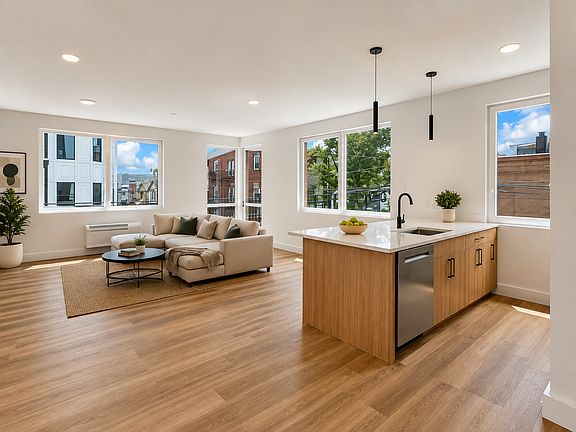 5th image of 39-40 Madison St #106A