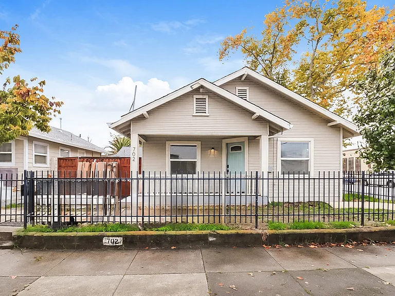 702 Dixieanne Ave — Photo 11