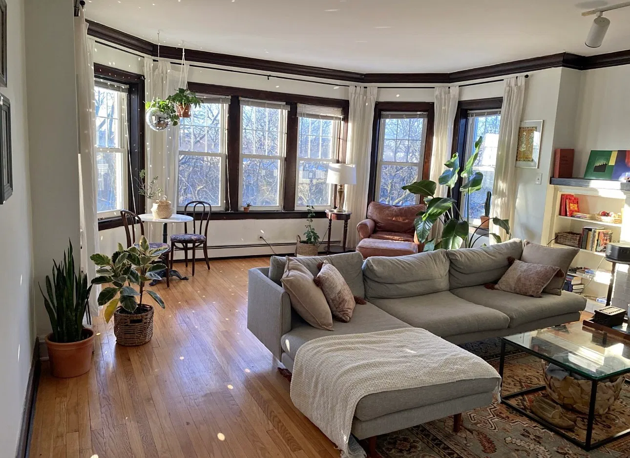 2 bed, 1200 sqft, $3,100 — Photo 1