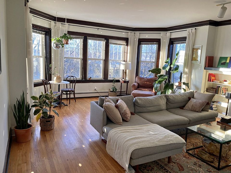 1st image of 1408 W Warner Ave #3W
