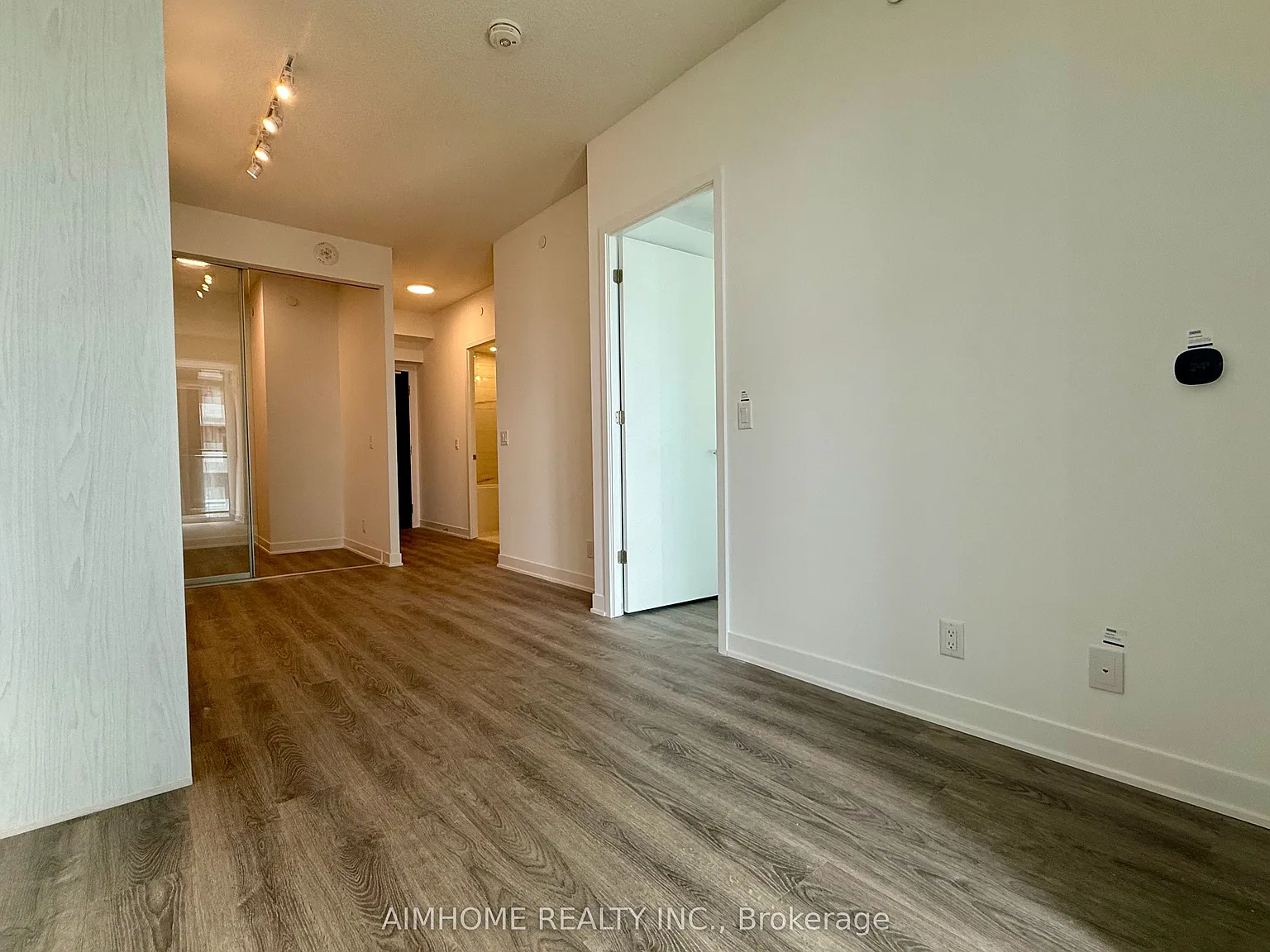 2 bed, $2,450 — Photo 3