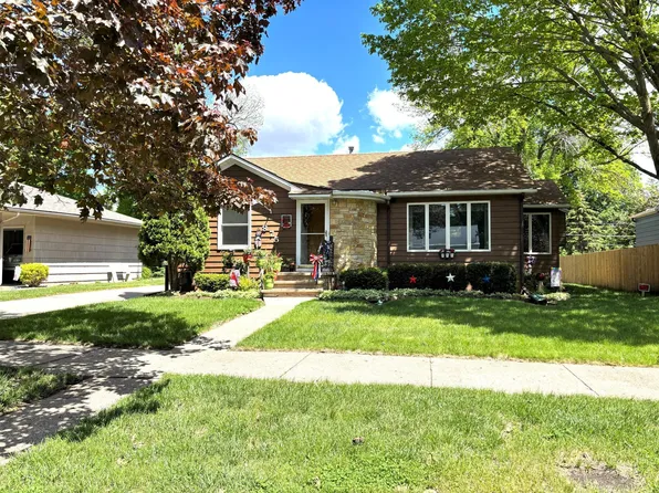 875 Redwood Dr, Fairmont, MN 56031