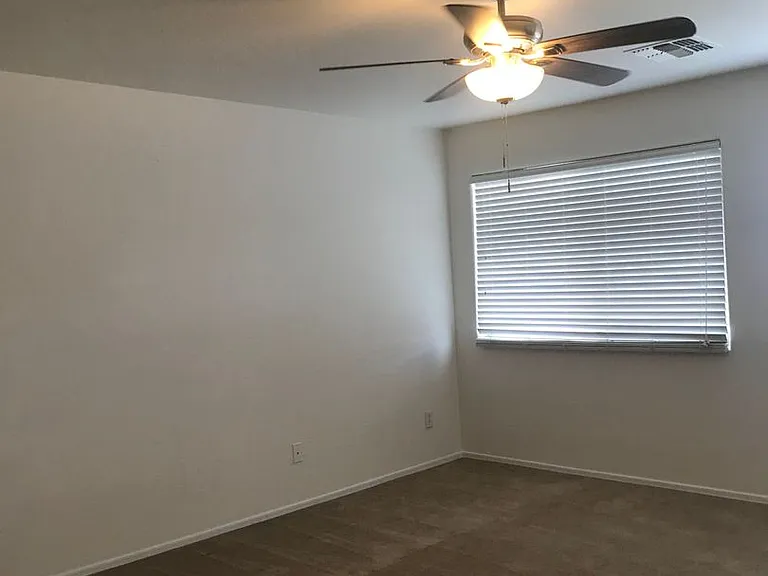 14666 W Mauna Loa Ln — Photo 32