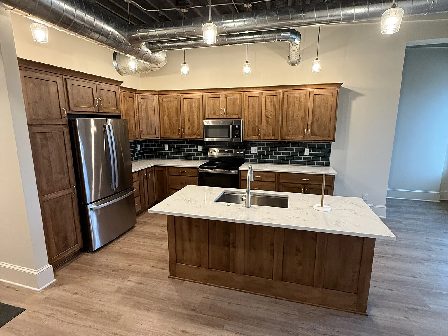 Franklin - Residential - 33.5 N Broad — Photo 2
