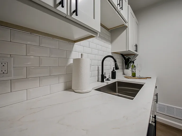 All New Luxury Living In Plymouth — Photo 96