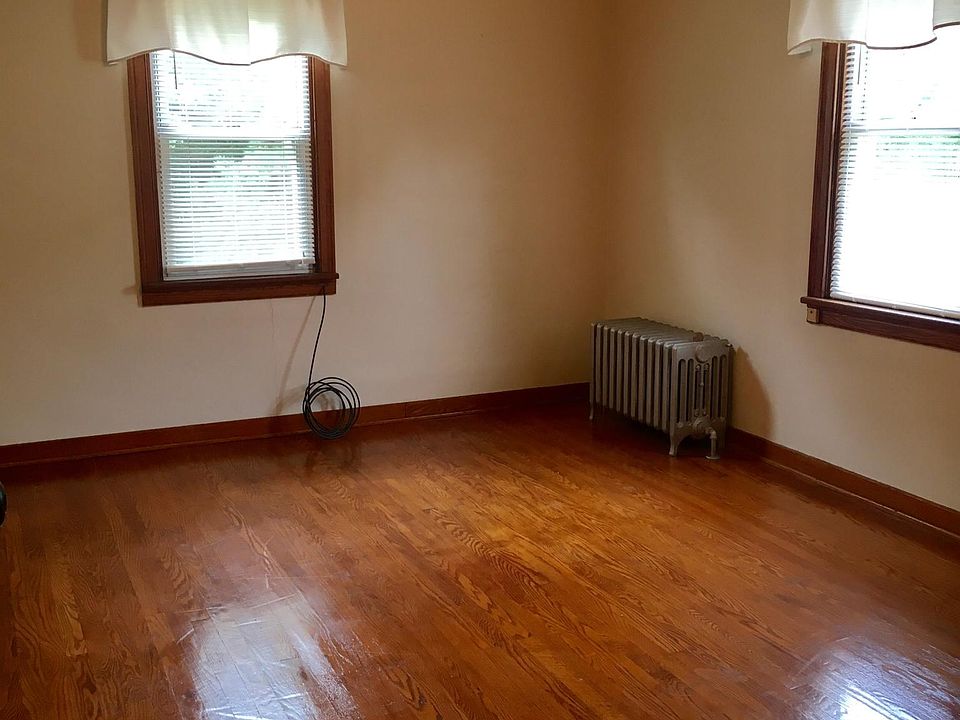 Bedroom #1