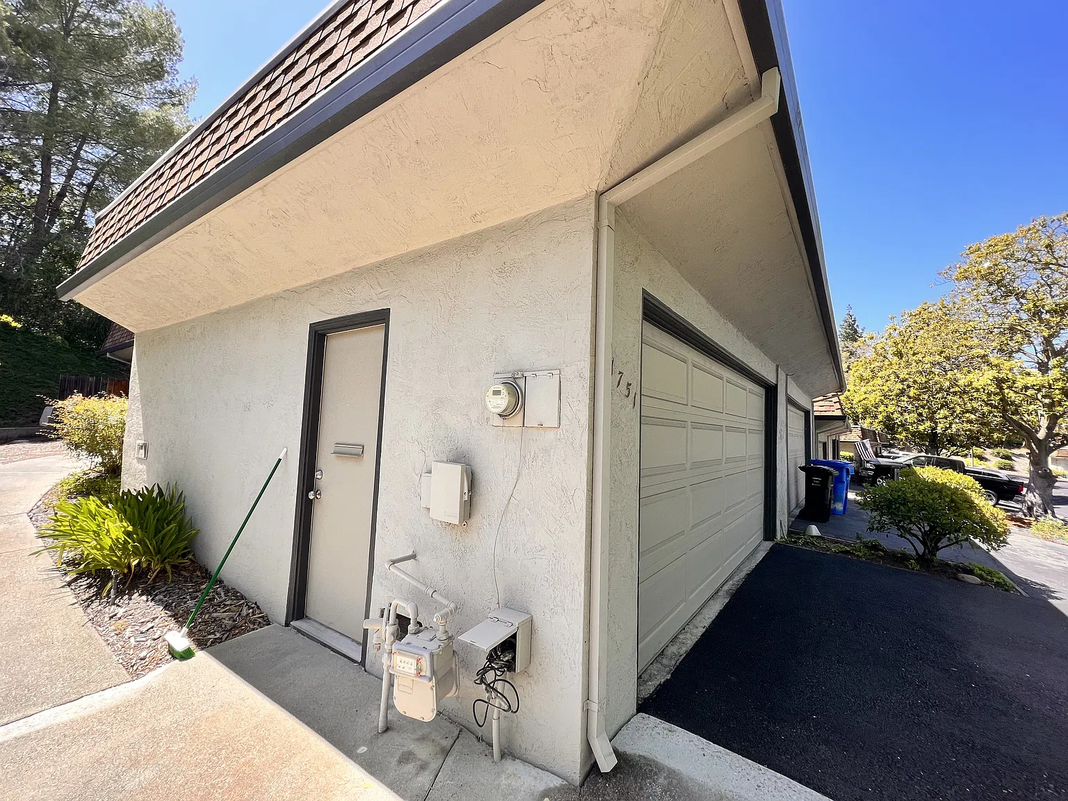3 bed, 2.5 bath, 1339 sqft, $1,400 — Photo 4