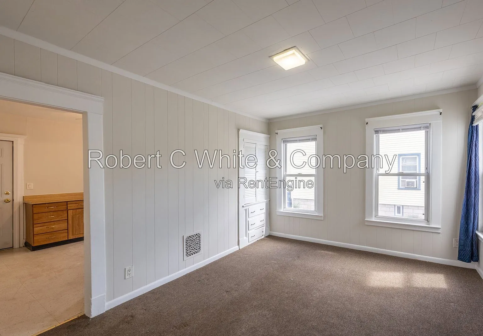 3 bed, 1.0 bath, 1065 sqft, $2,140 — Photo 3