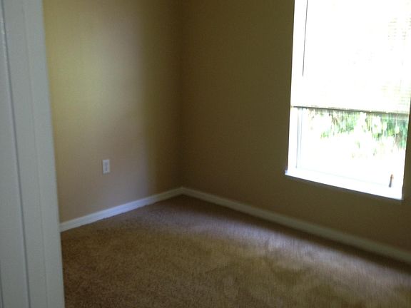 5th image of 3119 Blaine Cir