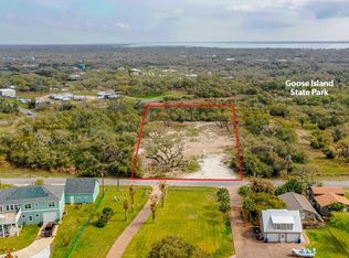 115 Front St, Rockport, TX 78382