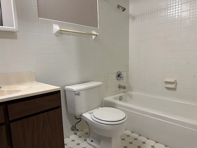 13046 Wood St #3B — Photo 5