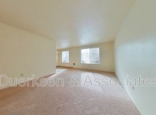 355 SE Lilly Ave APT B, Corvallis, OR 97333