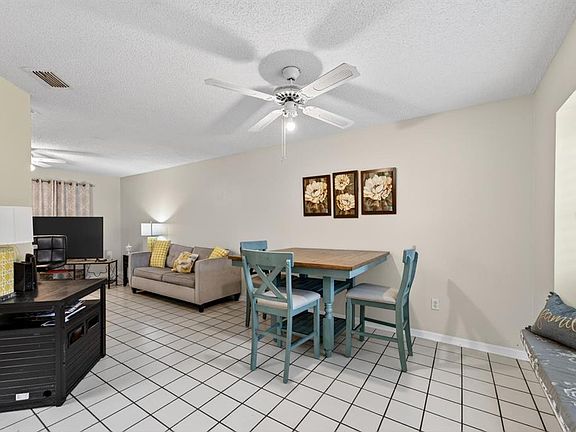 2nd image of 413 Lake Point Ct #4-B