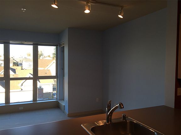 2nd image of 1410 E Pine St #410
