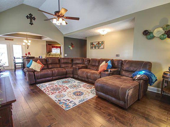 4th image of 159 Patriot Cir