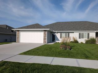 1109 W Meadow Ridge Rd, Norfolk, NE 68701