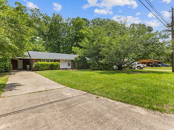 2nd image of 946 Woodburn Dr