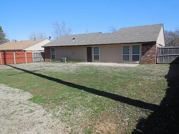 2nd image of 2120 Oakside Dr