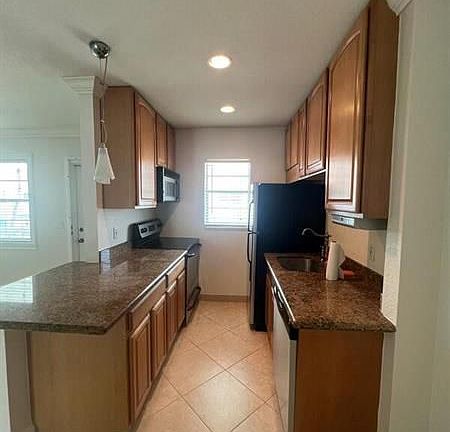 3rd image of 640 NE 6th Ct APT M