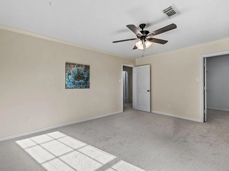 1400 Oak Hollow Dr — Photo 40
