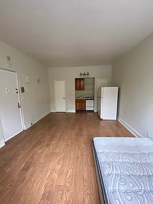 Rented by Midbrook Realty, LLC | media 14