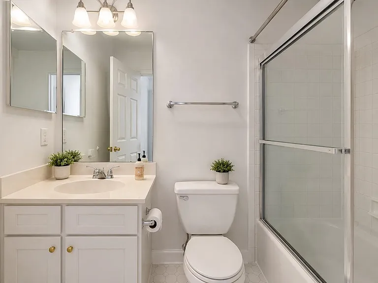 239 Brower Ct — Photo 9