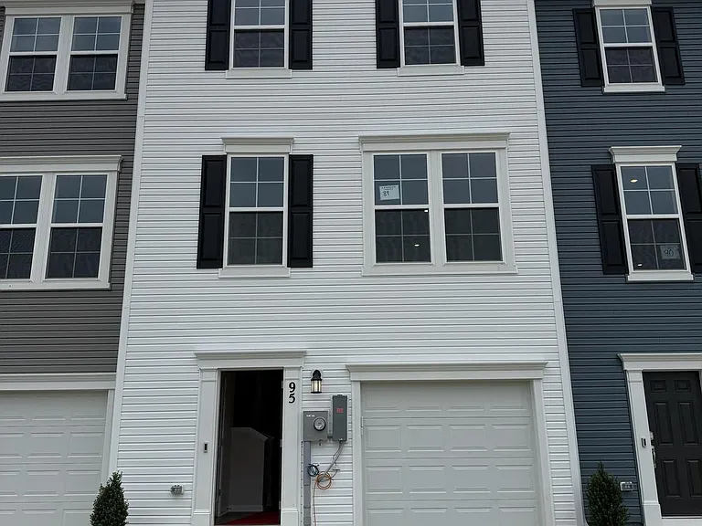 95 Gray Silver Rd — Photo 1