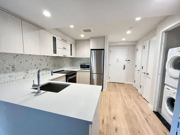 555 Waverly Ave APT 4EE, Brooklyn, NY 11238