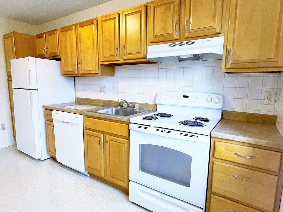 1st image of 182 Quincy Ave APT 43