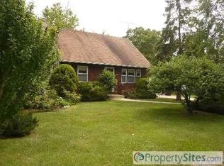 348 Kurzon Rd, West Islip, NY 11795
