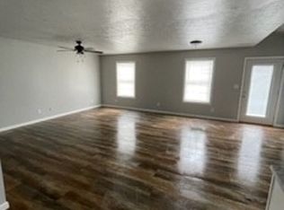 102 Eagle Ridge Dr, Chatham, IL 62629