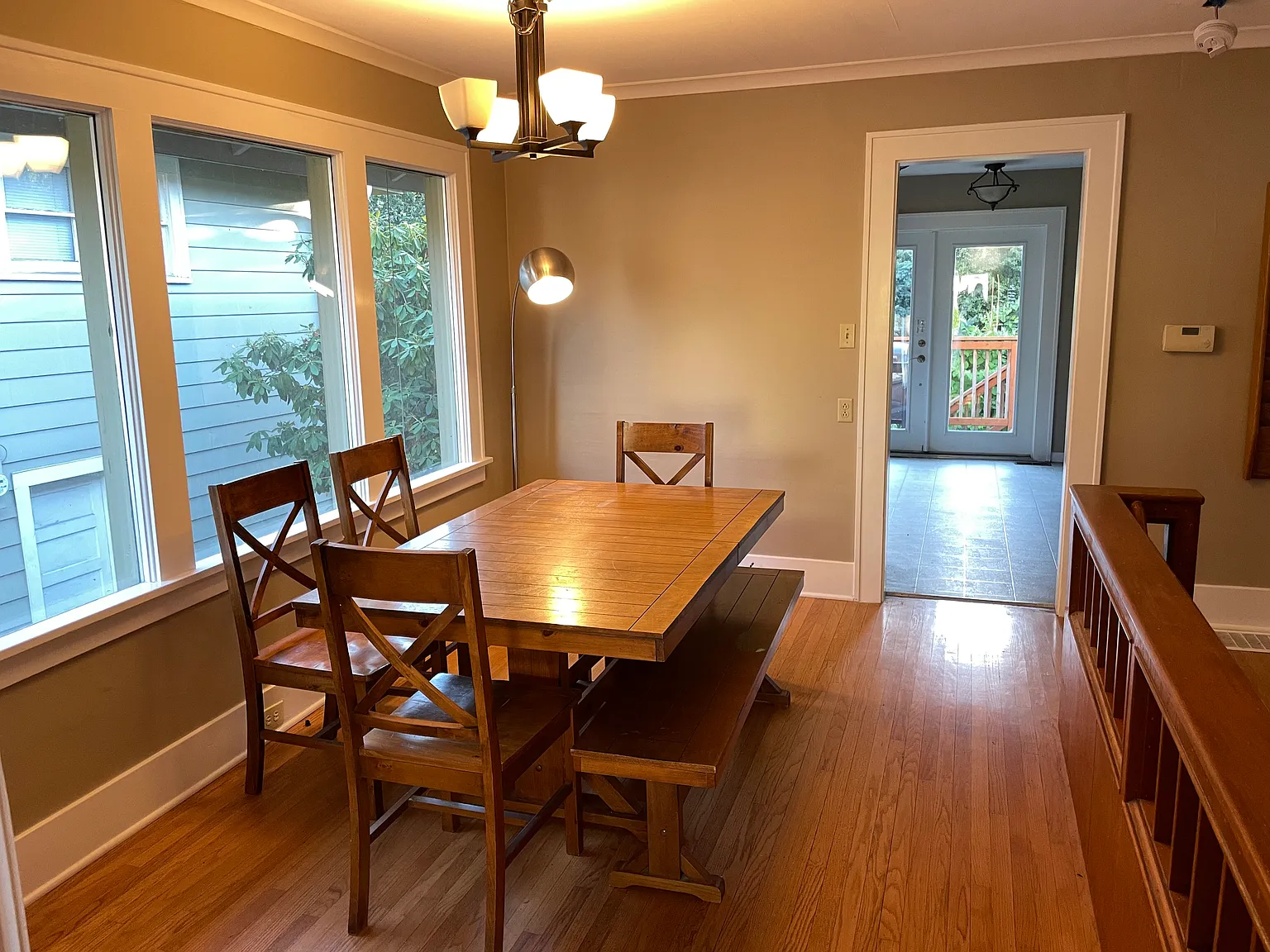 5317 7th Ave NE — Photo 4