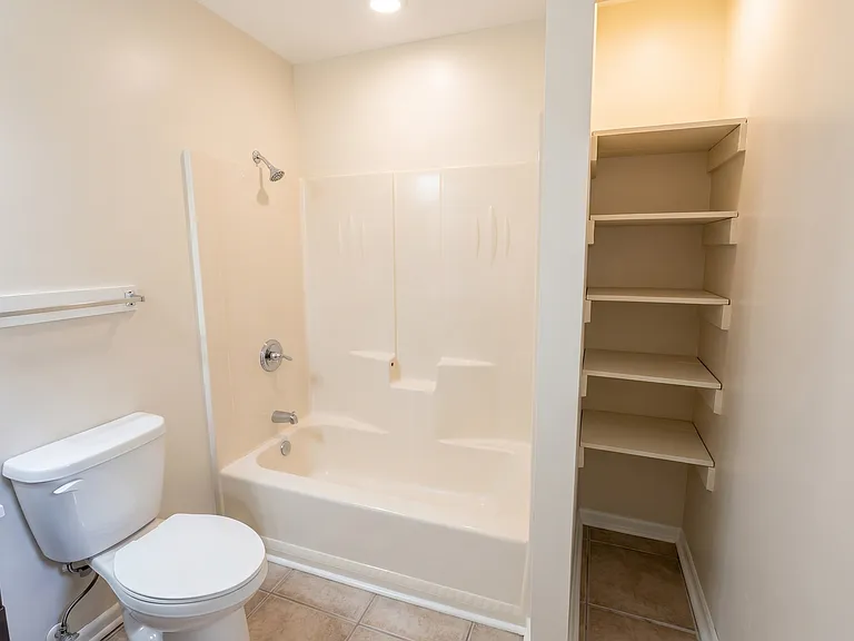 6 Oakwood Dr — Photo 19