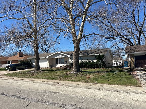 2nd image of 869 S Curtis Ave