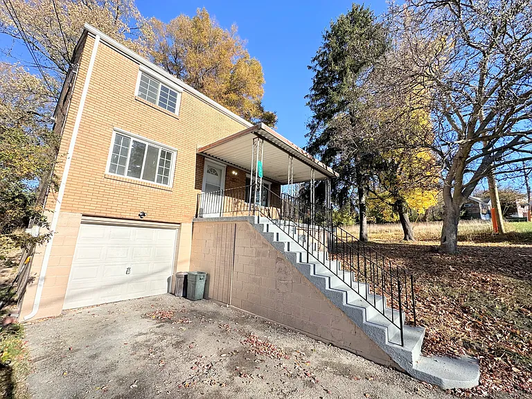 1607 Girard Ave — Photo 30