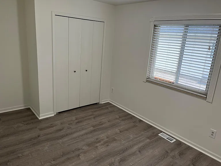 3080 Eastern Ave — Photo 11