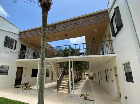 8261 SW 128th St APT 211, Pinecrest, FL 33156