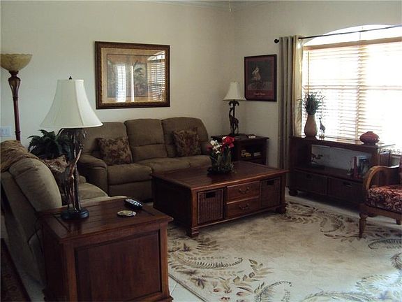 5th image of 2741 Royal Palm Dr