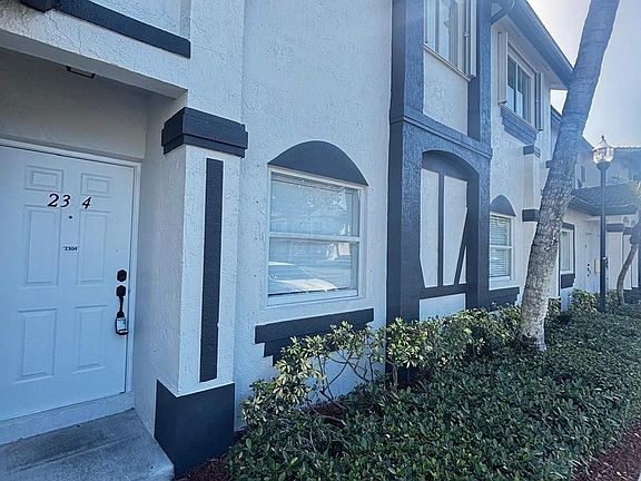 4th image of 2304 SE 23rd Avenue #2304