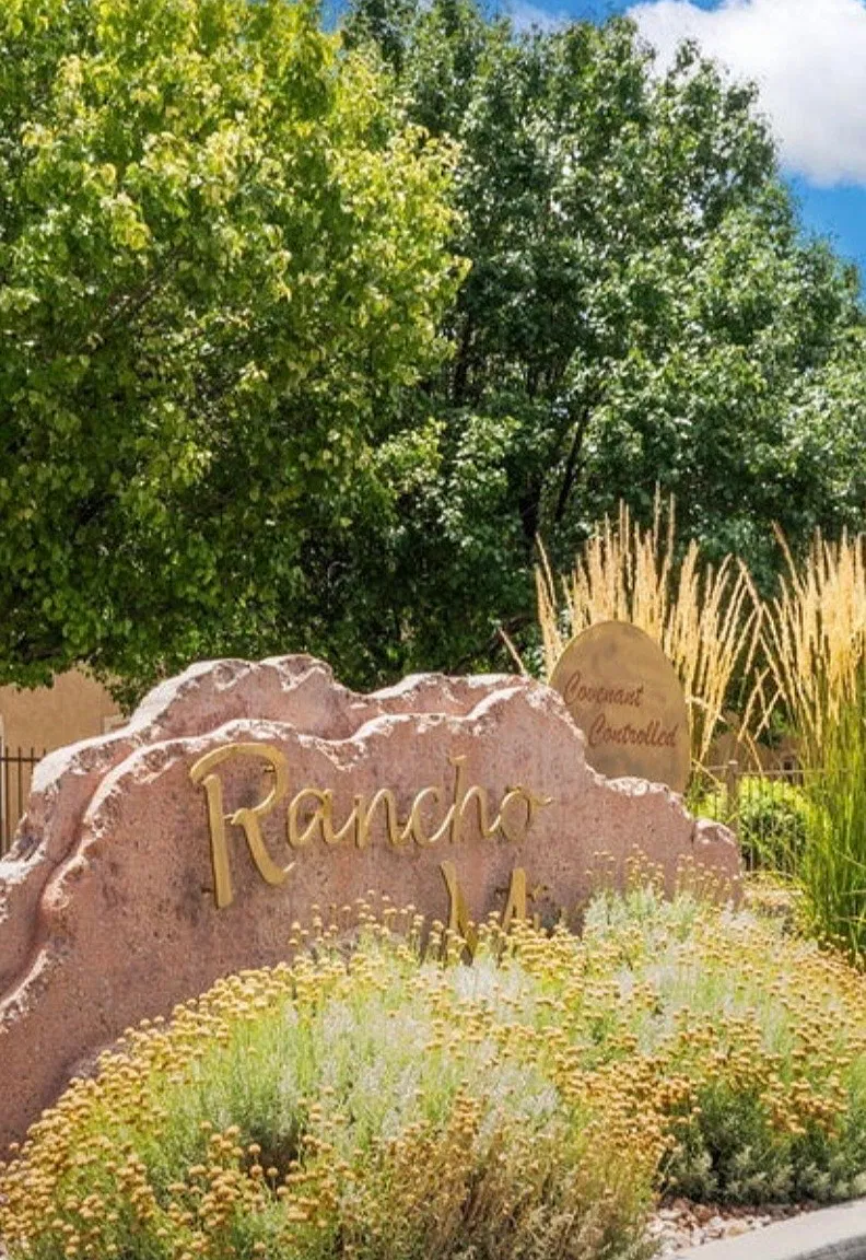 6800 Vista Del Norte Dr NE — Photo 3