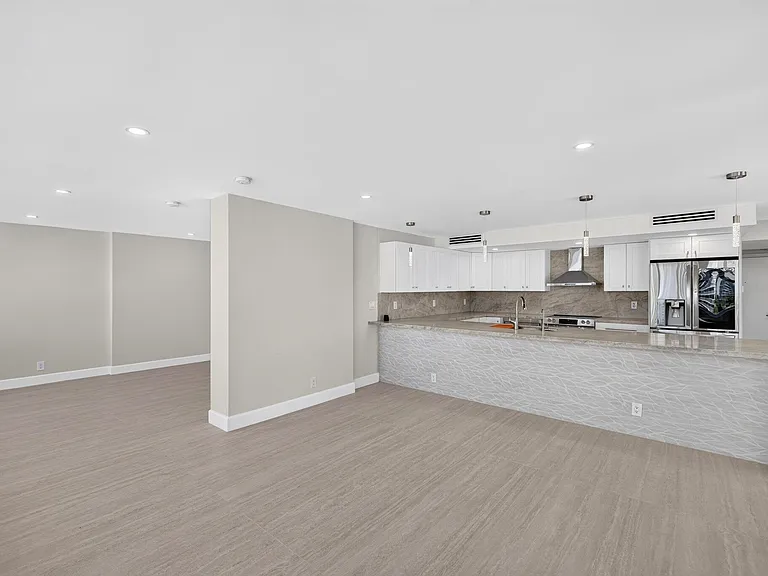 209 N Fort Lauderdale Beach Blvd #8A — Photo 12