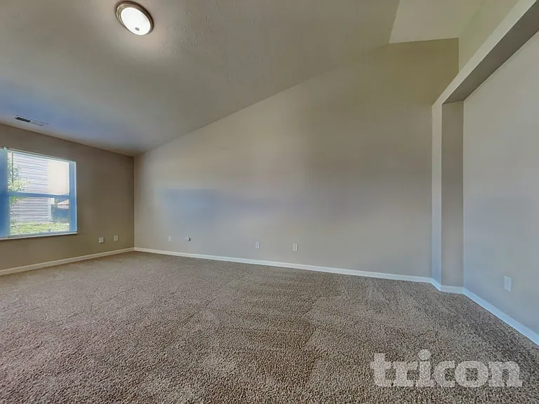 4822 Penoyer Ln — Photo 4