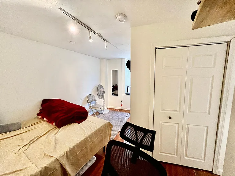 340 North St #7 — Photo 7