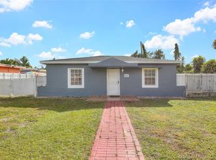 910 Sultan Ave, Opa Locka, FL 33054