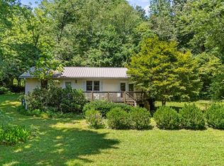 210 Suttles Rd, Franklin, NC 28734