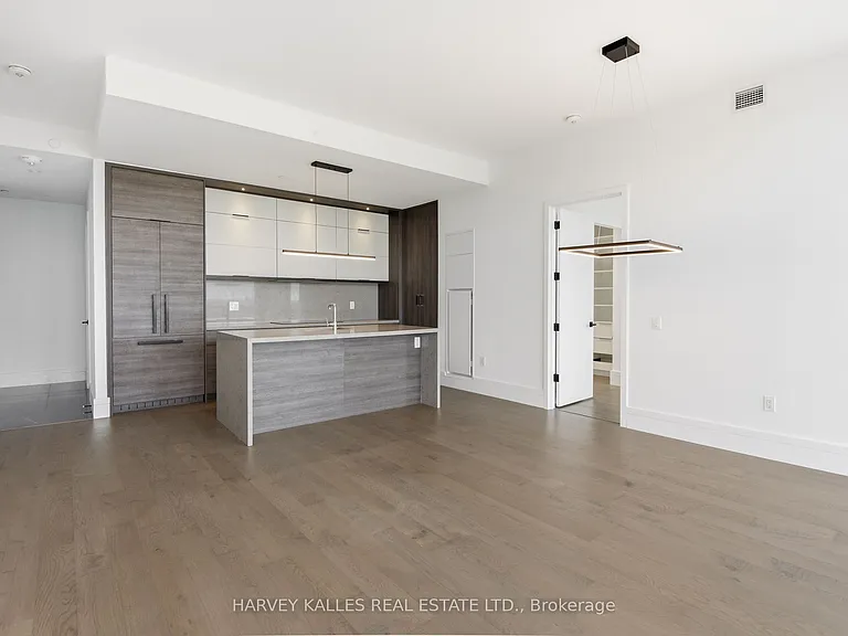 215 Lonsdale Rd #1602 — Photo 5