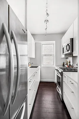 Rented by Compass | media 10